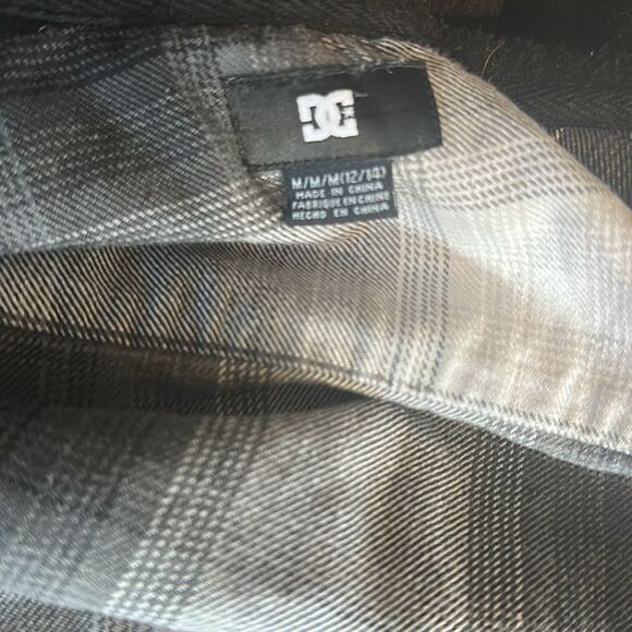 DC hooded foannel button down shirt M (6024D) - Picture 4 of 4